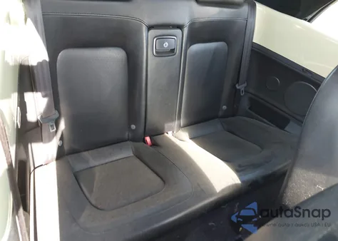 2006 Volkswagen New Beetle 2.5 from USA, damaged, VIN 3VWRF31Y66M331955